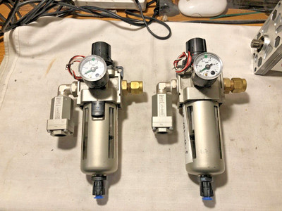 2PC NEW SMC AW40-DUL00915 REGULATOR FILTER WITH GP46 GAUGE &AK4000 CHECK VALVE