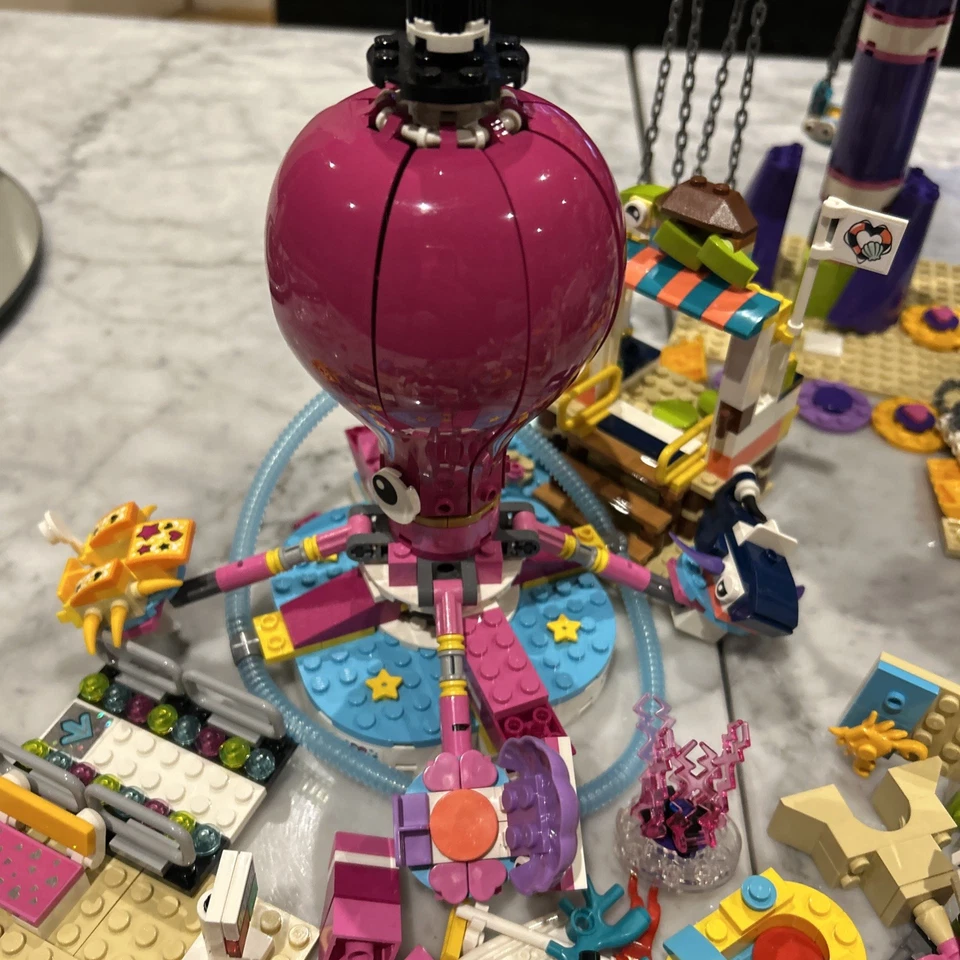 LEGO FRIENDS Heartlake City Amusement Pier 41375 Underwater Loop bundle  - Image 4 of 4