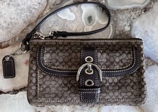 Y2K Coach Soho Brown Leather /Signature Canvas Wristlet
