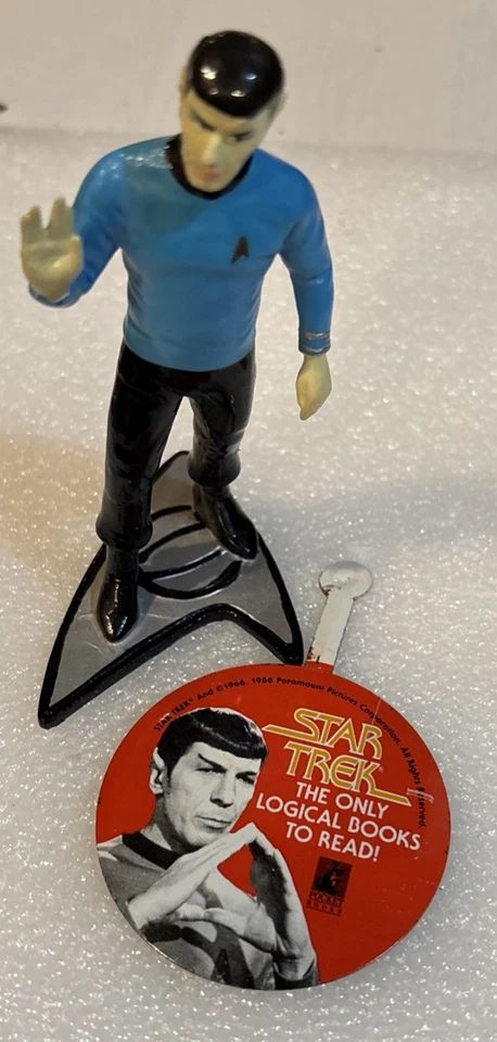 Figura de Star Trek Mr. Spock 1991 insignia de libros de bolsillo Paramount y Tin Spock Foto 2 de 4