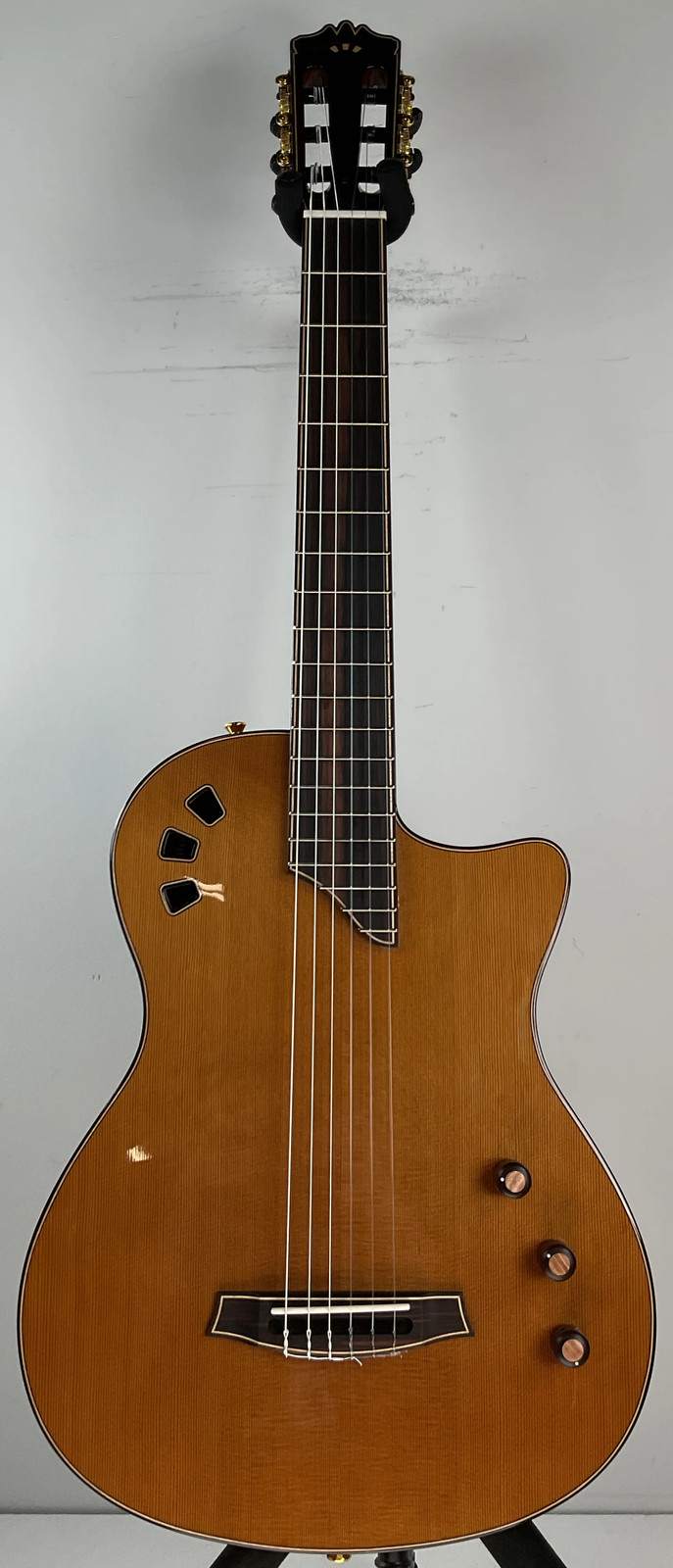 Cordoba Stage Artist Traditional Acoustic-Electric Guitar - Structural Crack