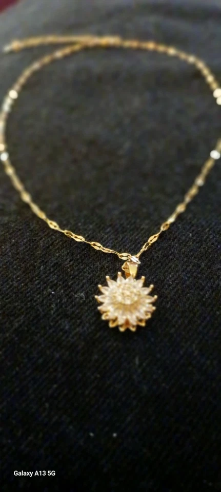 Collar Mujer Girasol Giratorio Colgante Chapado en Oro Acero Inoxidable Joyería  Foto 3 de 4