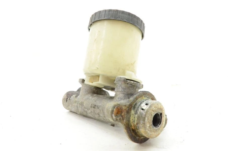 Cilindro mestre de freio 1987-1989 Nissan 300ZX VG30 Z31 2+0 - Imagem 3 de 4