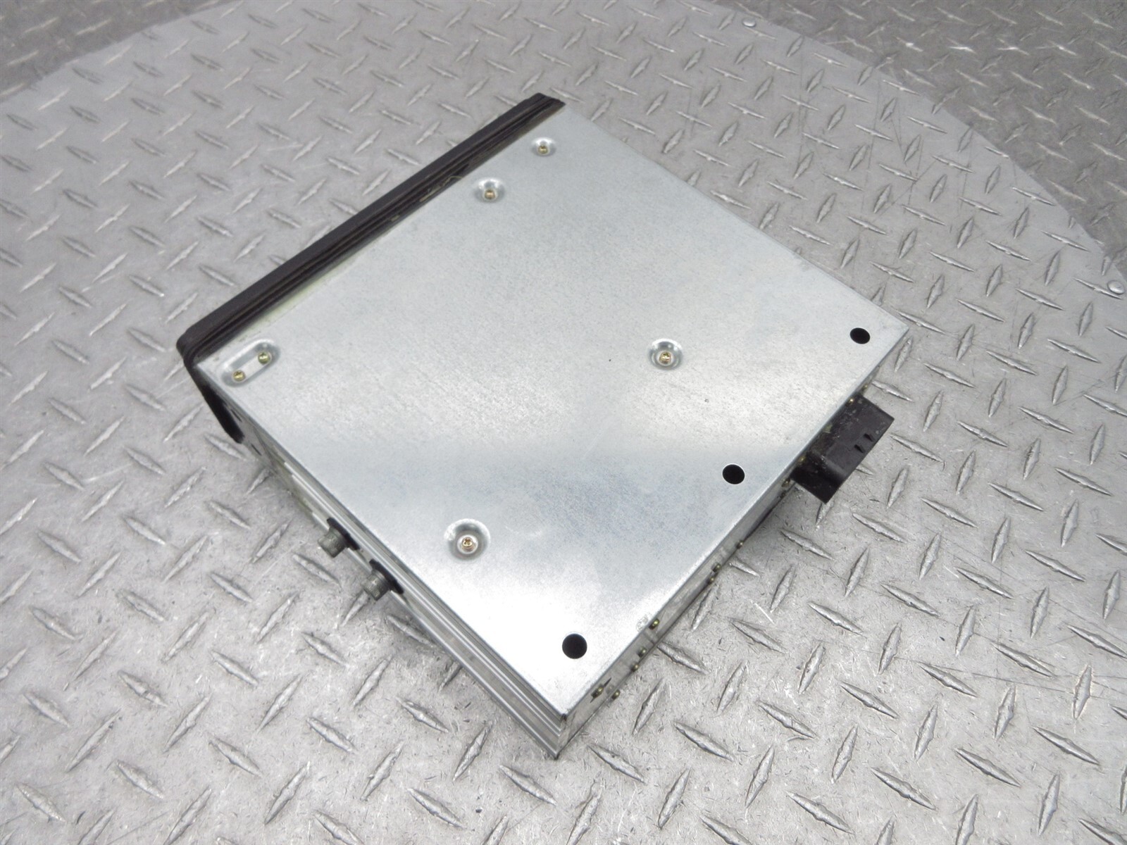 2004 Harley Davidson Road Glide FLTRI Radio Stereo Receiver Head Unit Control