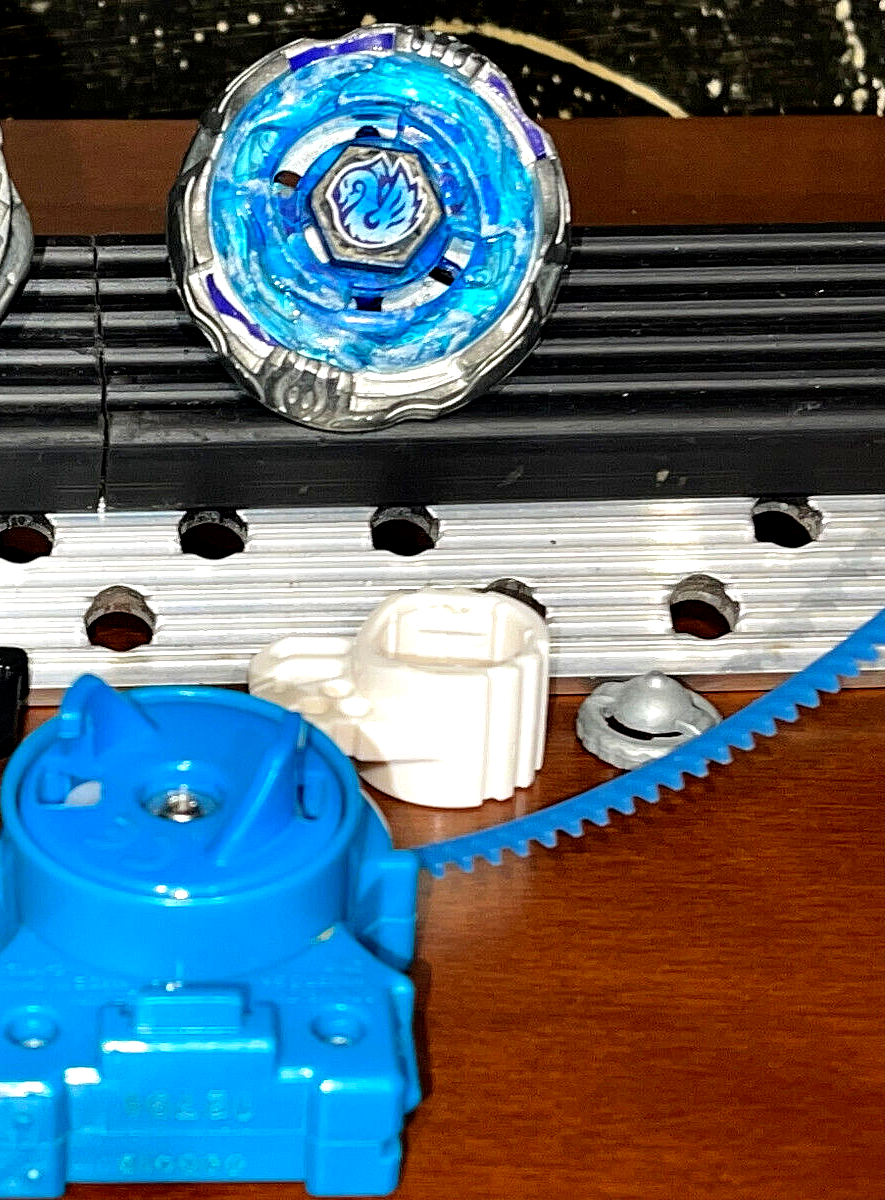 100% Original TAKARA TOMY Beyblade KREIS CYGNUS 145WD BB-124