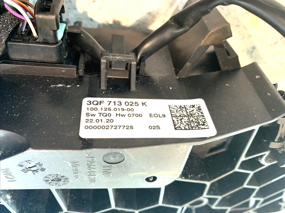 2019-2020 VW ATLAS 3.6L - Automatic Shift / Shifter Assembly 3QF713025K - Image 2 of 4