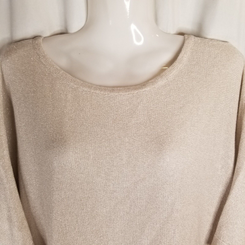 Chico's Knit Tunic Top Metallic Thread Accent Design Chico's Size 1 or Medium - Picture 4 of 7