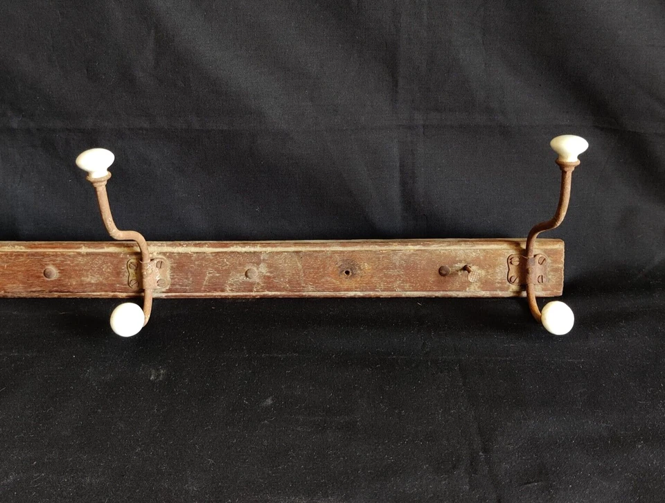 Antique Ornate Victorian Dual Side Ceramic Knobs Swirl Wooden Wall Hooks WN227 - Image 4 of 4