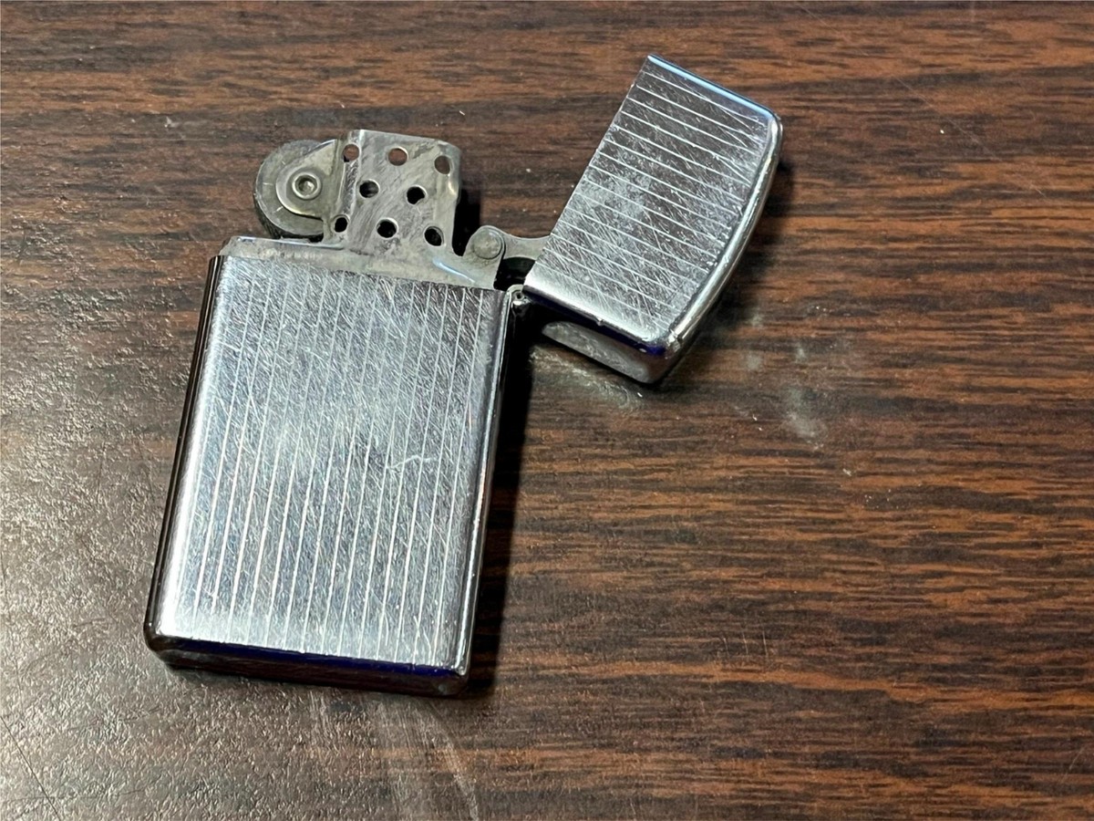 VTG 1972 Polished Chrome Lined Zippo Lighter Slim TL