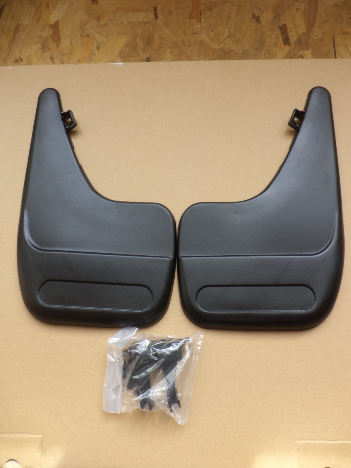 Bavette arriere Peugeot 106 206 307 406 élastomère premium protection origine neuve 9603K5