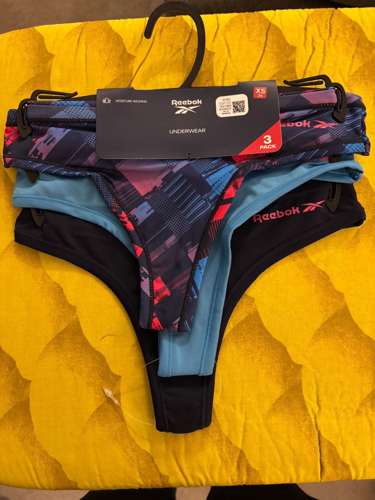 Ladies Thong Pants Size XS From Reebok BNWT