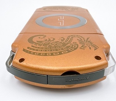 Sony PSP-2000 Monster Hunter 2nd Bronze Limited Console w/Pouch