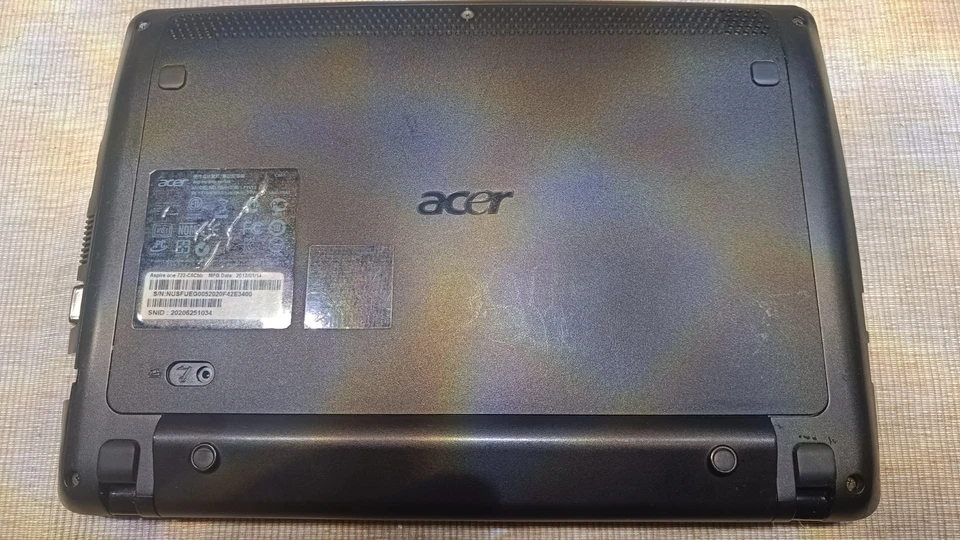 Acer Aspire One 772 - 12 Zoll - AMD C60 4GB, blau, betriebsbereit, Gehäuse defek - Bild 4 von 4