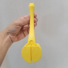 EUC Tupperware Corn Hugger Butter Up with Salt  and Pepper Shaker, Yellow