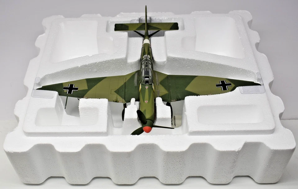 ARMOUR 1:48 DIE-CAST GERMAN LUFTWAFFE WWII JU 87 STUKA D 98107 NIB - Image 2 of 4