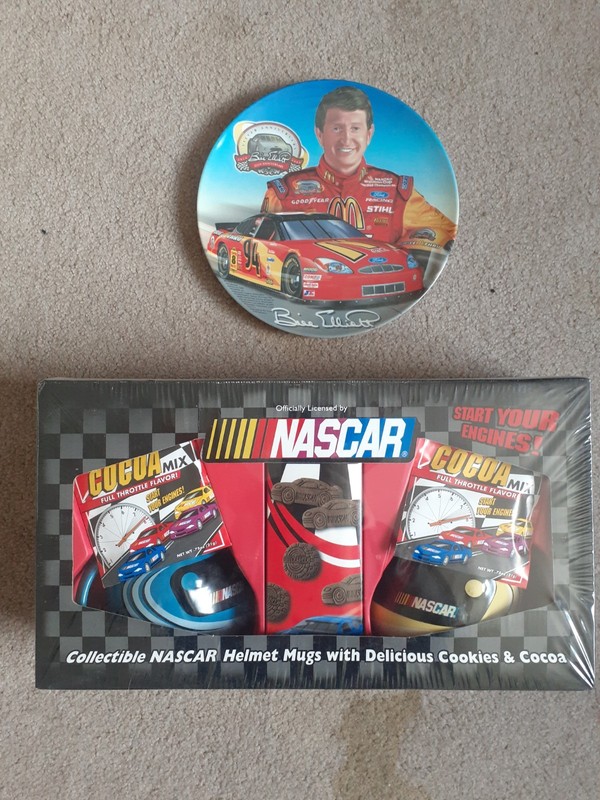 Nascar collectors edition 2 helmet mug set with Bill Ellitott anniversary plate