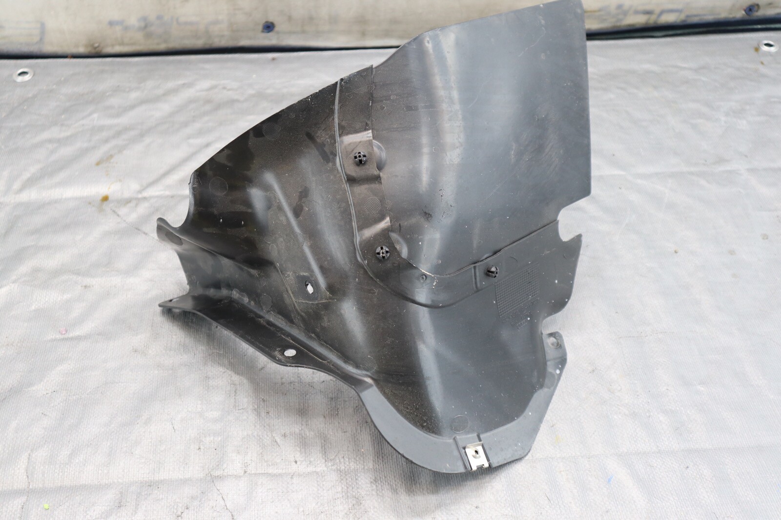 2022 2023 AUDI R8 V10 5.2L AWD OEM LH REAR ENGINE RADIATOR AIR DUCT 4S0121705A