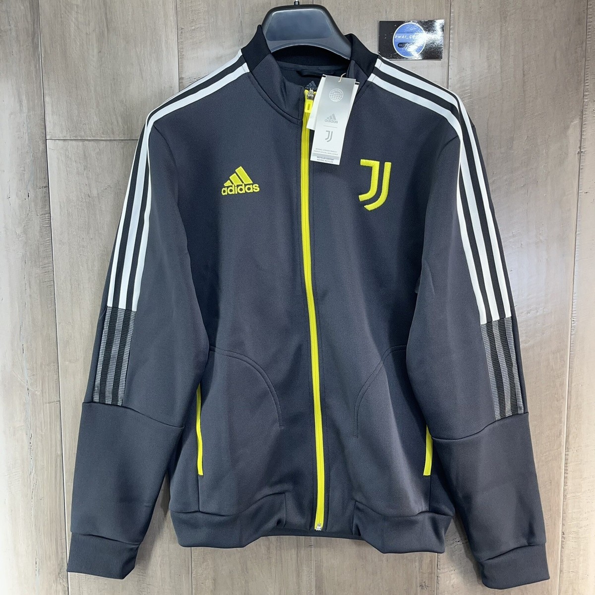 adidas Men's 2021-22 Juventus Anthem Jacket Black Green adidas Men's 2021-22 Juventus Anthem Jacket Black Green