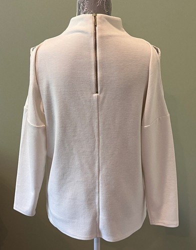 Zenergy CHICO’S Cold Shoulder Top White Ribbed Knit, Zipper Opening SIZE 0 S - Picture 3 of 8