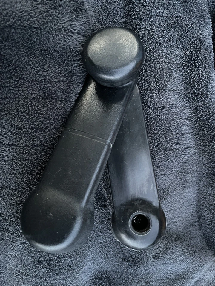 🌟Manijas de manivela de ventana manuales interiores negras para Ford F150 F250 F350 1997-2014🌟 Foto 2 de 4