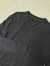 Banana Republic Merino Wool V Neck Sweater. Men  s M. Light Breathable. Luxury