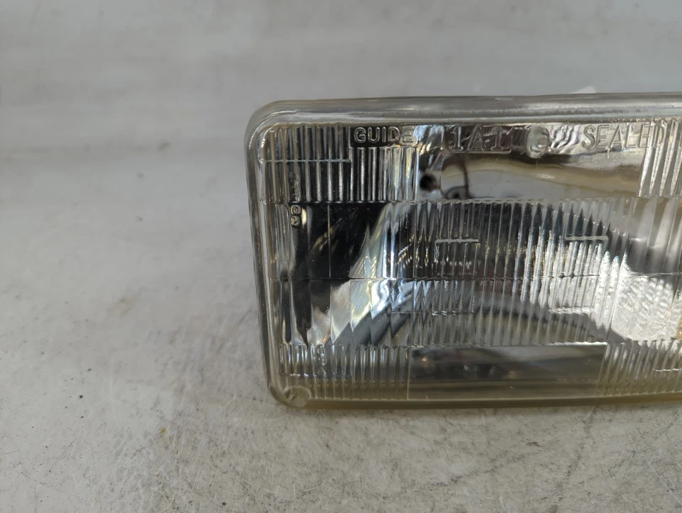 1991 Chrysler Lebaron Driver Left Oem Front Light Lamp EZOW9 - Image 2 of 4
