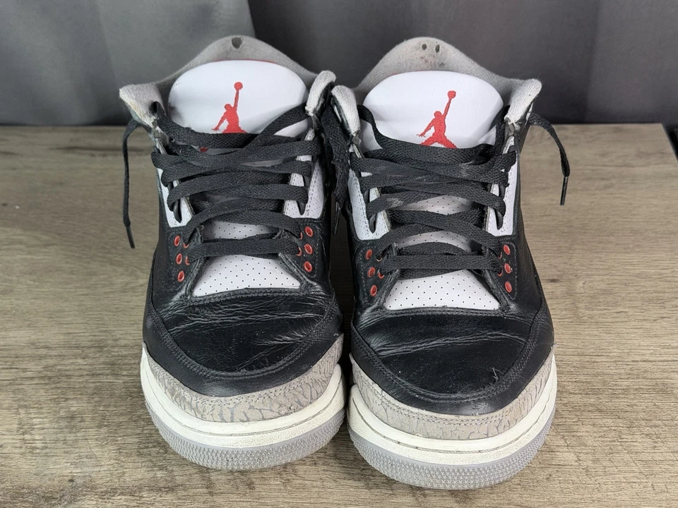 Talla 10.5 - Jordan 3 Retro OG Medio Negro Cemento (854262-001) Foto 2 de 4