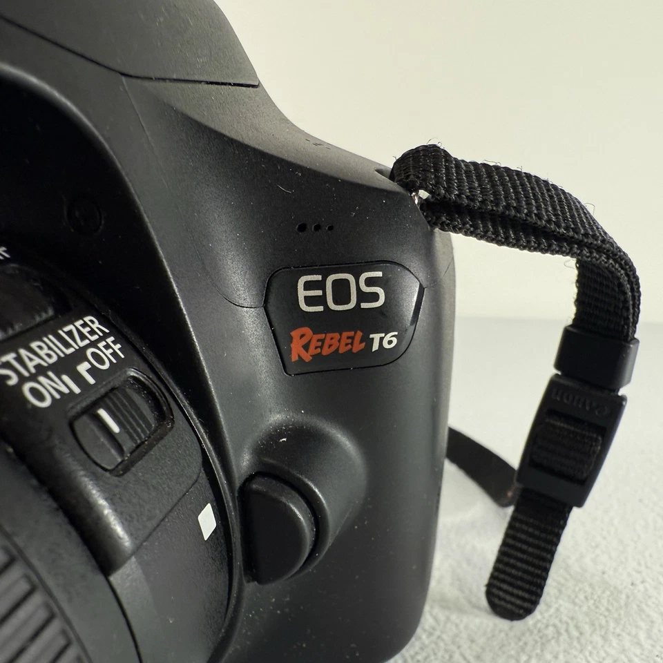 Cámara digital Canon EOS Rebel T6 DSLR con lente de 18-55 mm y batería. Sin cargador Foto 2 de 4