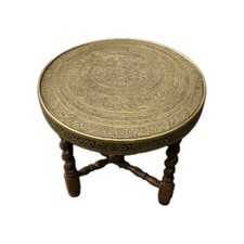Tavolo vassoio ottone marocchino vintage 60 cm rotondo piano inciso base legno islamico midd