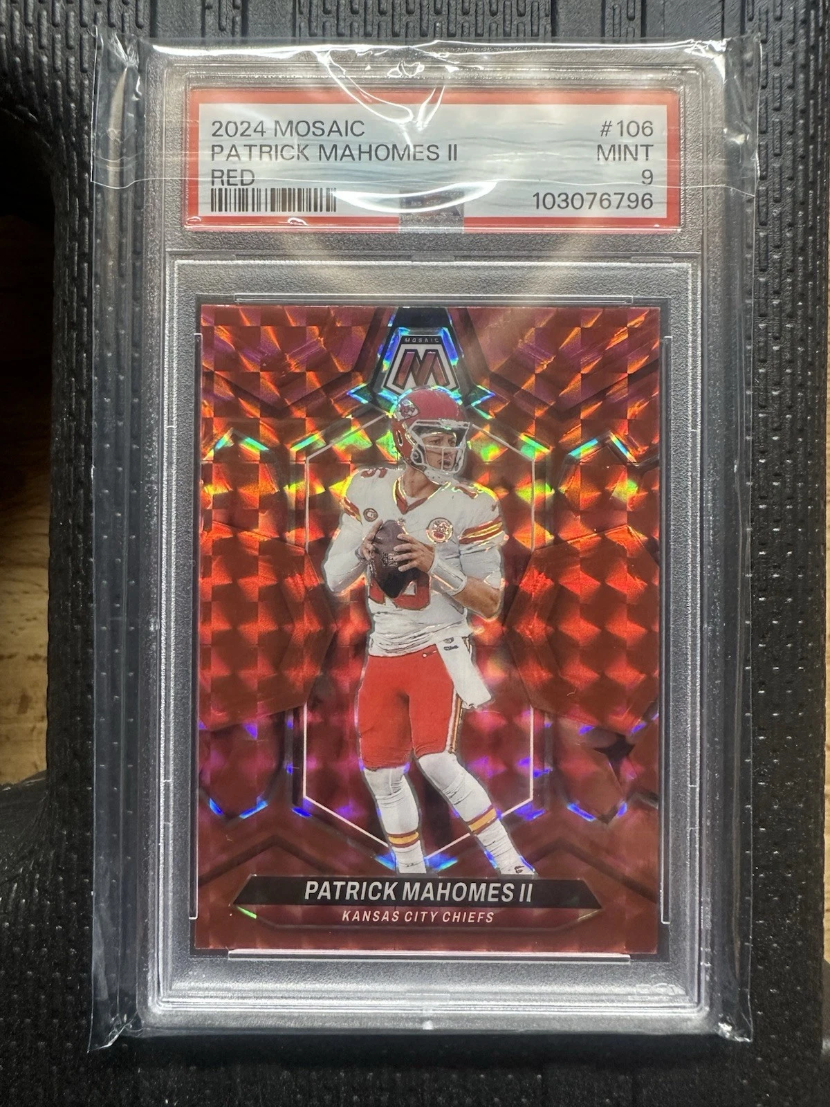 2024 Panini Mosaic - Patrick Mahomes II #106 Red Mosaic Prizm