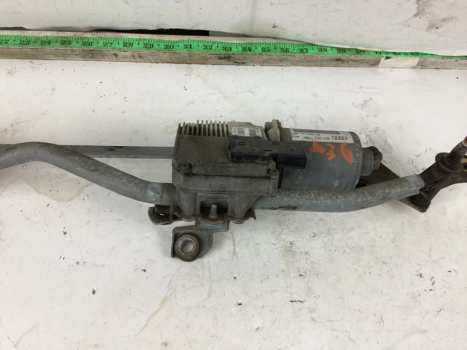 2009 - 2012 Audi A4 Windshield Wiper Motor & Linkage 8K1955119A OEM Foto 3 de 4