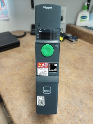 Schneider Electric ALTIVAR 320 ATV320U04N4B AC Variable Speed Drive- USED