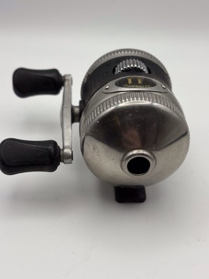 Authentic Zebco Micro 11 Spincast Fishing Reel 11MA-M7 Vintage