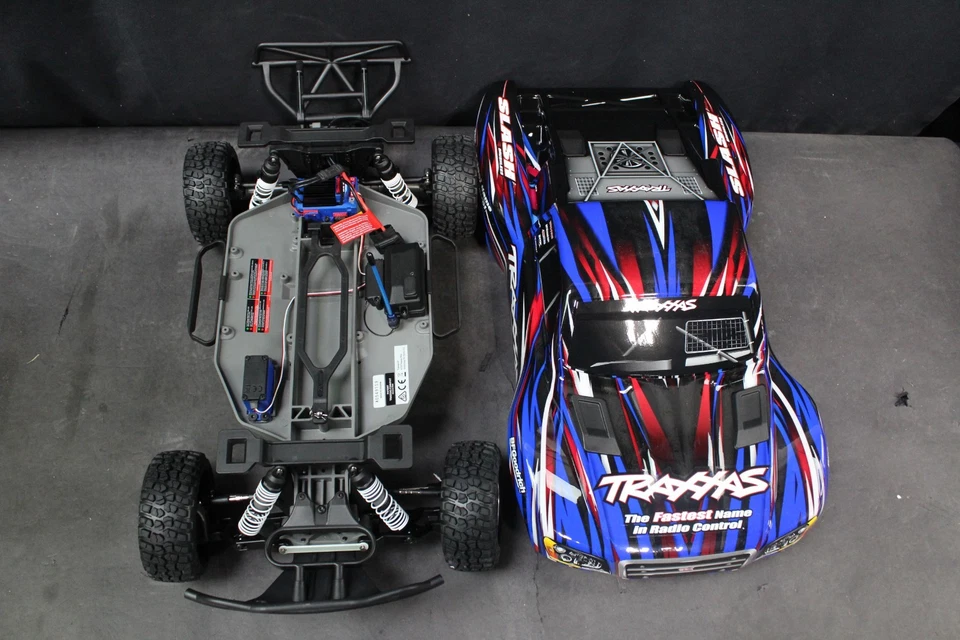 TRAXXAS 58334-4 SLASH 2WD BRUSHLESS SCT  261 - Image 3 of 4