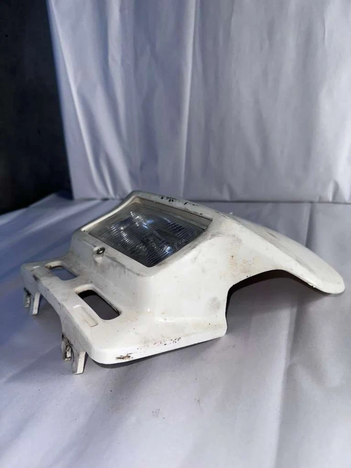 Yamaha TT600N 1985 OEM Vintage lente de plástico cuerpo, faro 34 k-84111-01-00 Foto 3 de 4