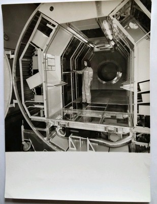  ERNO RAUMFAHRTTECHNIK_SPACELAB_MAN/MACHINE INTERACTION_ERNO SOFT MOCKUP BREMEN_