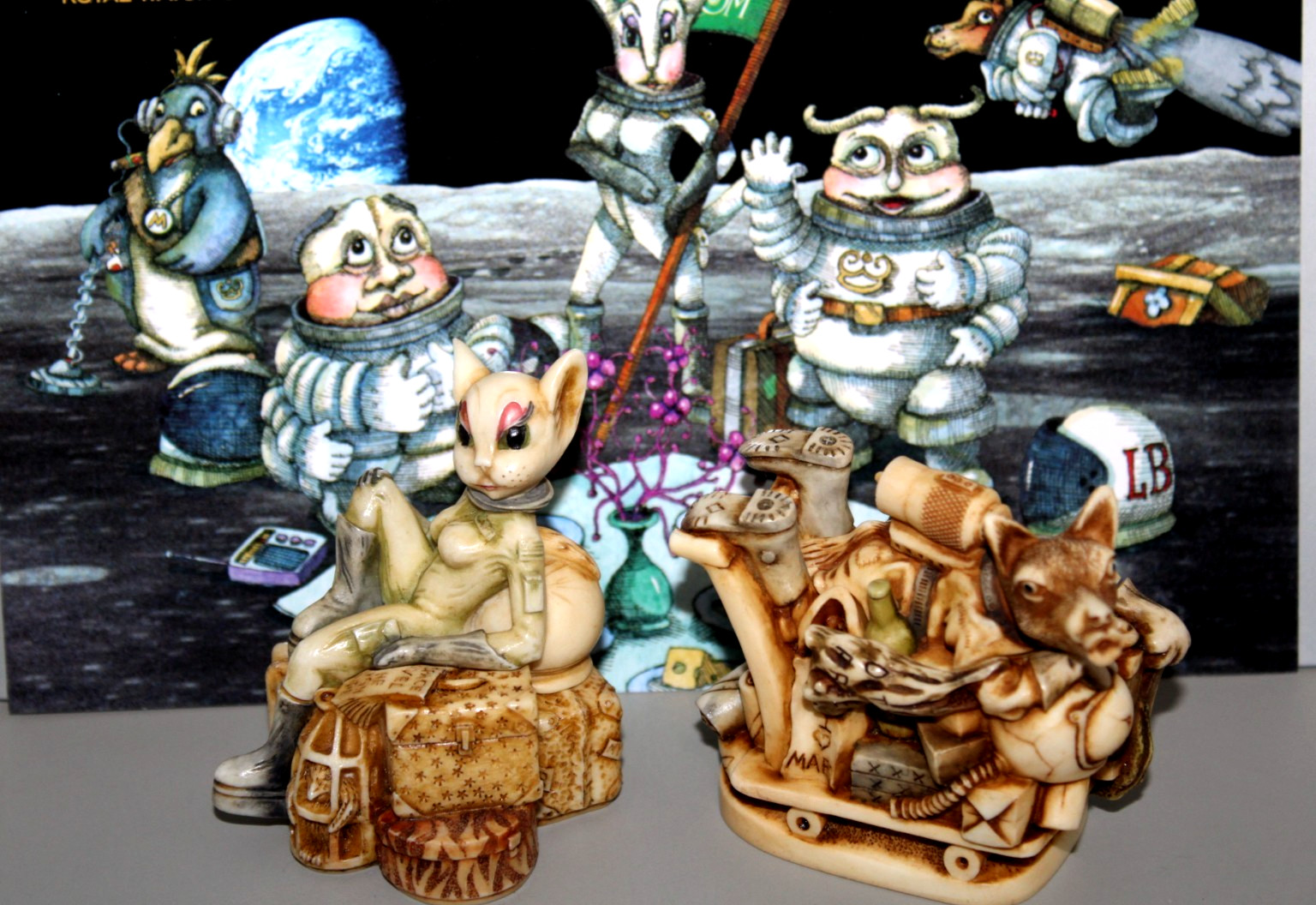 2001 Planet HK Royal Watch Collector's Club Kit Harmony Kingdom Wolfie & Minx