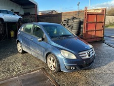 MERCEDES B-CLASS B180 CDI MK1 Wiper Motor Front A1698201840