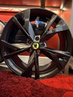 4 x Skoda Enyaq Alloy Wheels. Black Taurus 20” Staggered. 5x112 VW Audi