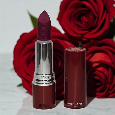 THE ONE Colour Stylist Super Pout Lippenstift  Ablaze Plum Cremig Beere Gothic