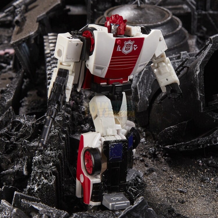 【2点セット】Transformers Red Alert & Inferno Kingdom Inferno and Red Alert Toyhax Labels conveniently