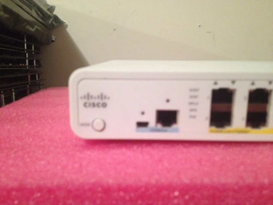 Cisco Catalyst WS-C2960C-12PC-L 12 Ports PoE 10/100 Switch,2 dualpurpose uplinks - Image 4 of 4