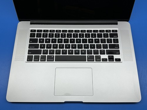 Apple MacBook Pro 15" 2015 2.8GHz i7 16GB RAM 128GB SSD AMD GFX PROBLEMI - Foto 10 di 11