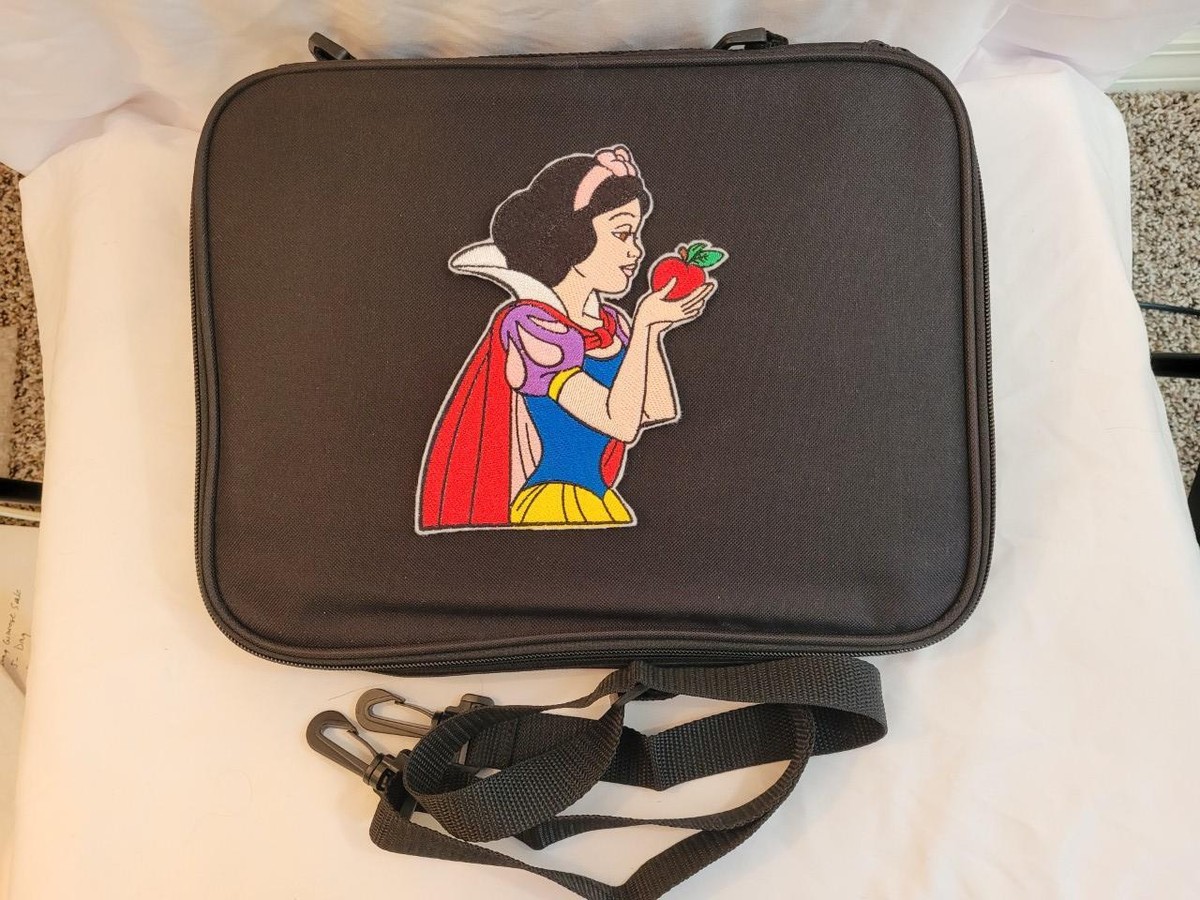 NEW Embroidery Snow White Poison Apple Pin Case Bag Disney  display picture 3