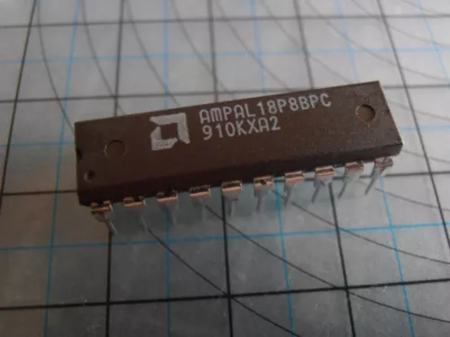 2PCS  AMPAL18P8BPC  15ns Combinnatorial TTL Programmable Array Logic DIP20  AMD