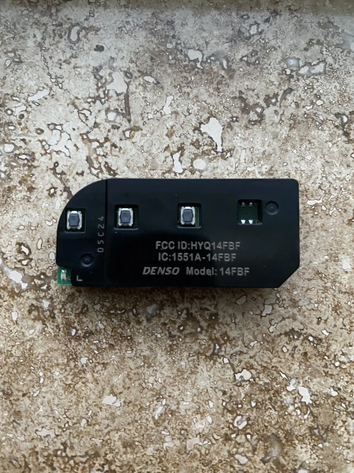 Mando a distancia con llave inteligente Lexus UX250h 2019-20 azul FCC: HYQ14FBF (3 botones) ¡Como nuevo! Foto 3 de 3