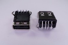 Lot of 2 67643-2011 Molex USB-A Receptacle Connector 4 Position Through Hole RA