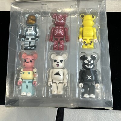Be@RBRICK TOYS R US Version 2 AsModel Set of 6 New Bearbricks.  Be@rbricks Set