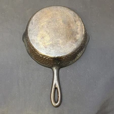 Chicago Hardware Foundry CHF Hammered Cast Iron Skillet 8_5 C