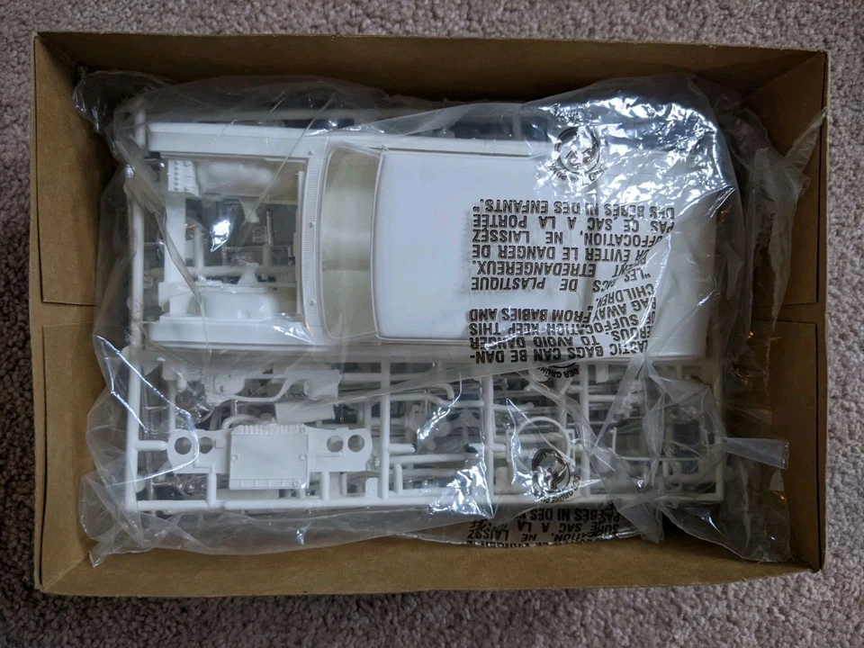 Revell 1965 Chevrolet Chevelle Z-16 SS 396 Big Block 1:25 Scale Model Car Kit - Image 3 of 4